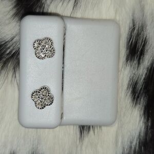 Moissonite Clover 9.25 Silver Stud Earrings